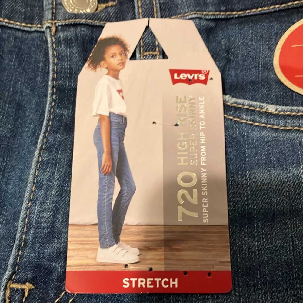 NWT Levi 720 12R High Rise Skinny Ripped  Jeans $60 Make me a reasonable offer - Picture 2 of 7